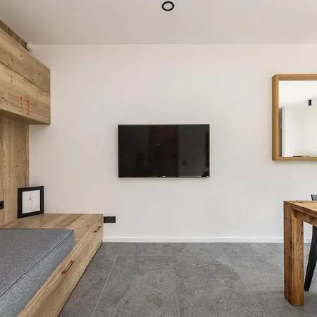 Giruliu Kotedzas Holiday home